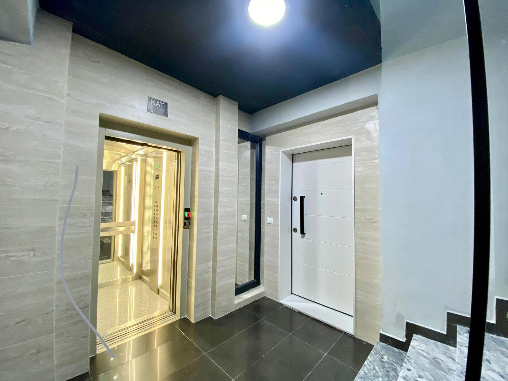 "Superattico" - Central Tirana Gorgeous Penthouse, Free Parking Εξωτερικό φωτογραφία